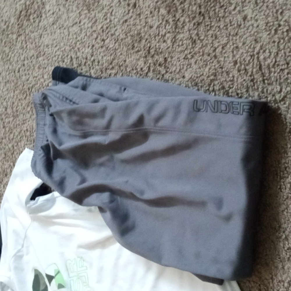 👕Under Armour Bundle - Picture 4 of 6